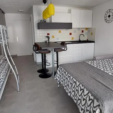 Charme Du Cap D'agde Appartement *